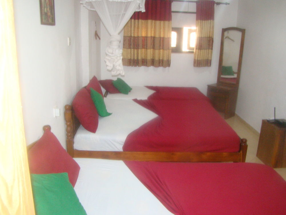 Pinidiya Resort Anuradhapura Esterno foto