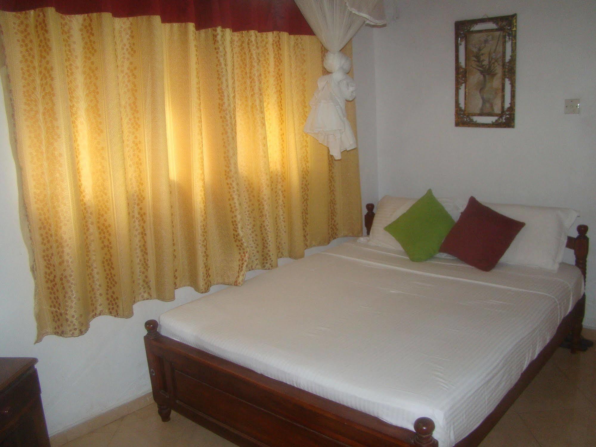 Pinidiya Resort Anuradhapura Esterno foto
